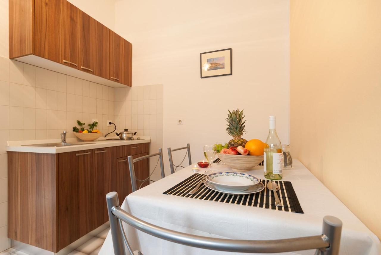 Weis Apartments Rovinj Room photo